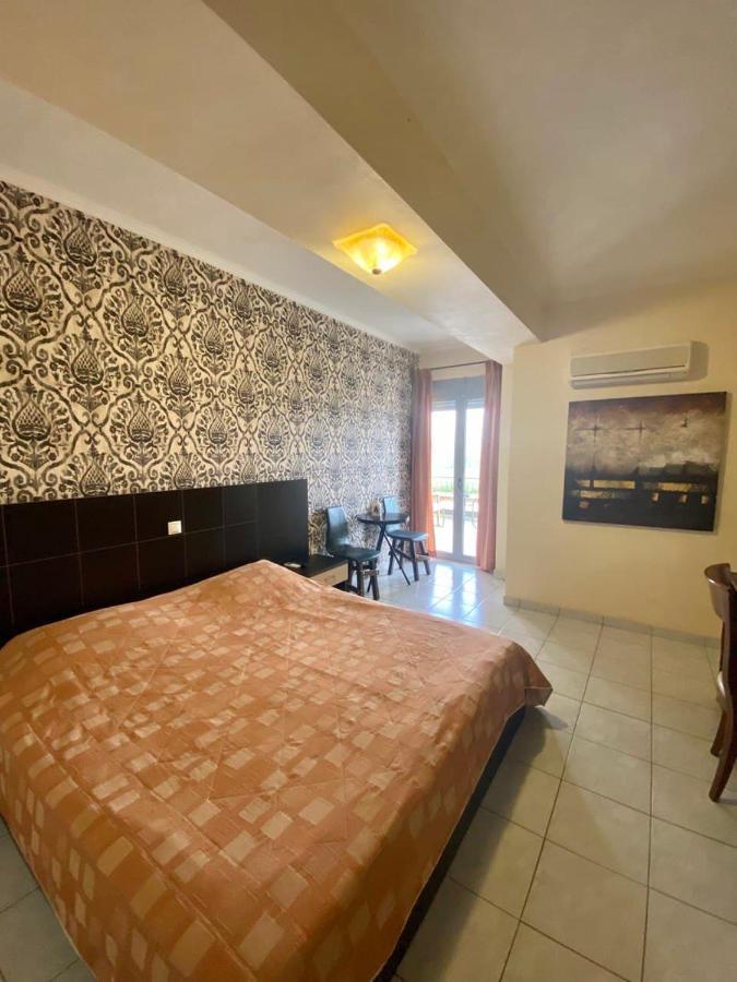 Sozos Inn Hotel ווניטסה מראה חיצוני תמונה